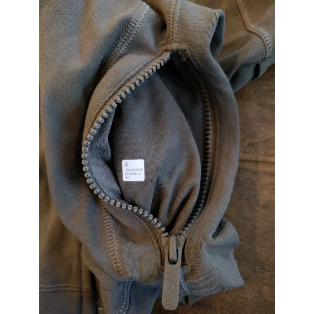 LULULEMON Women's full zip Define Jacket olive green - size 4 ($118 Retail)